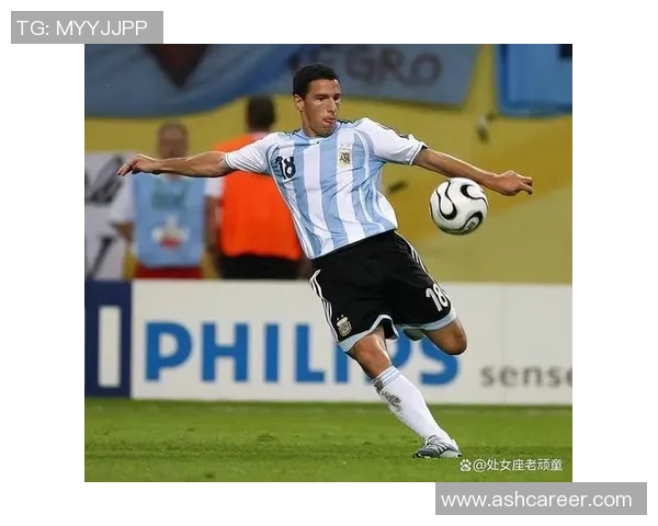 阿根廷球星眼中的足球艺术与精神内涵探寻